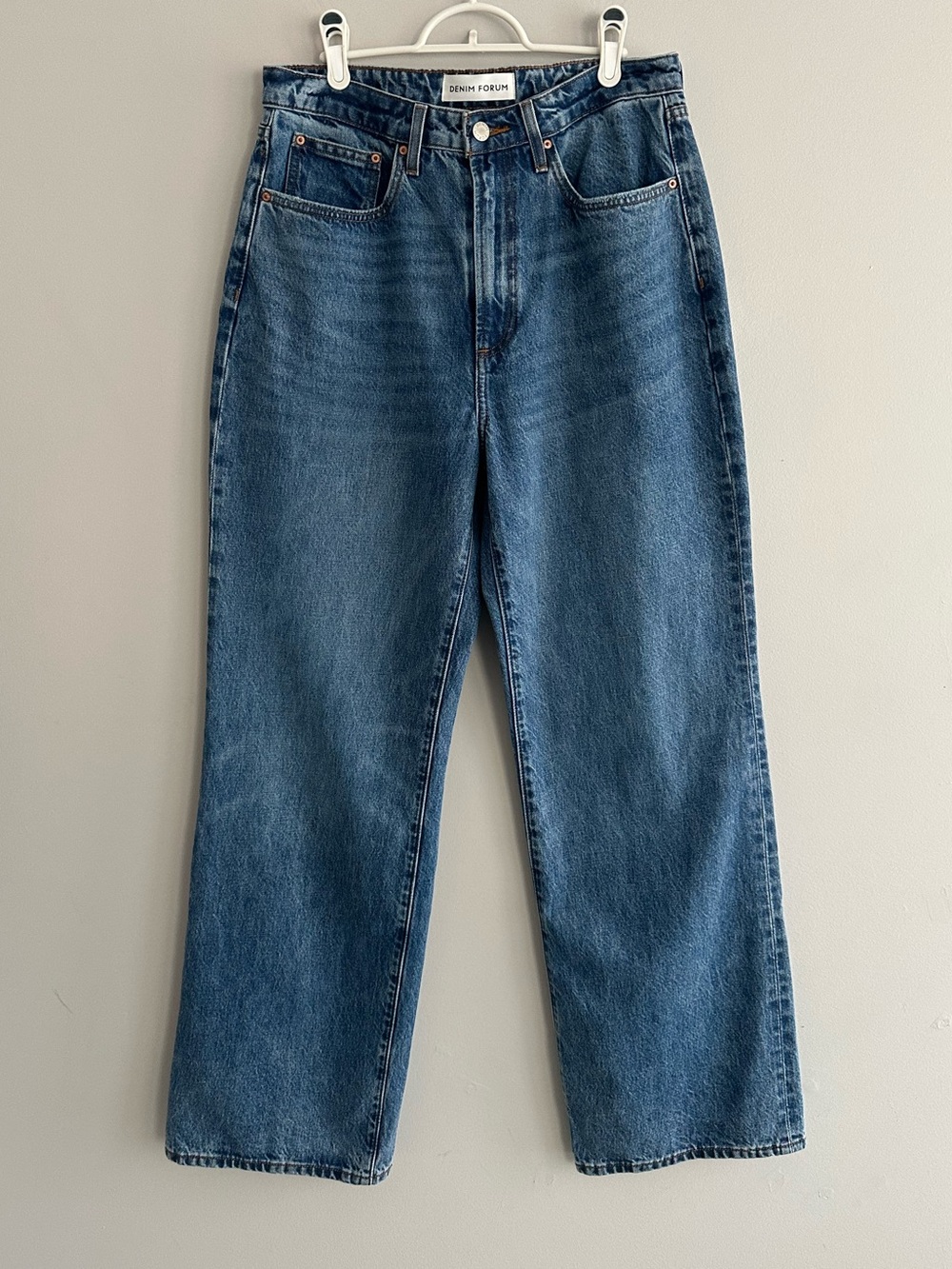 Aritzia Denim Forum The Farrah Curve-Fit Hi-Rise Wide Jean Size 31